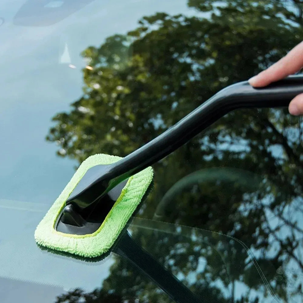 Reach & Clean Windshield Tool